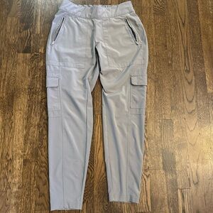 Athleta Women’s cargo leggings, size 4